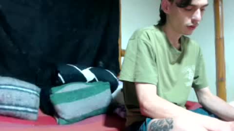 Snapshot of miahells chatting on 04.25.26 Mia Sam online show from 04.25.26