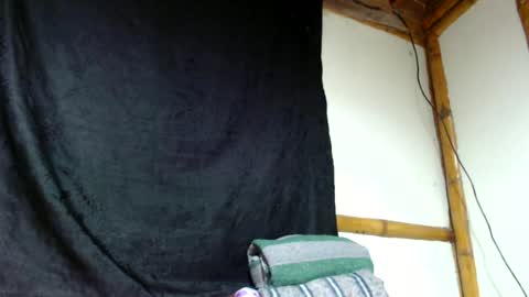 Snapshot of miahells chatting on 05.01.26 Mia Sam online show from 05.01.26