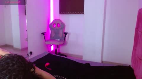 Snapshot of miahernadez303av chatting on 01.28.25 MIA VELEZ online show from 01.28.25
