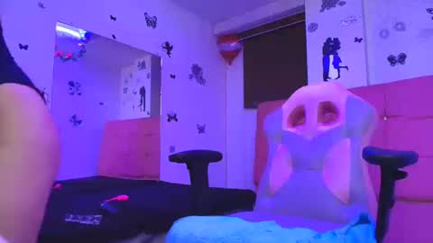 Snapshot of miahernadez303av chatting on 03.12.25 MIA VELEZ online show from 03.12.25