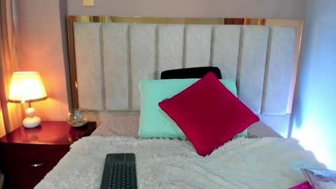 miahertz online show from 11.09.25