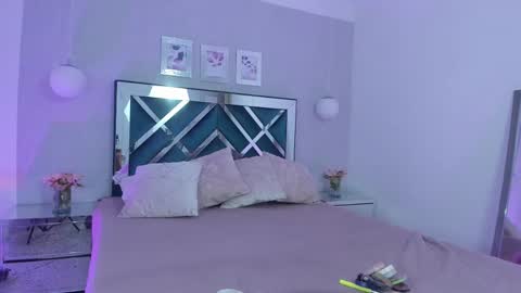 Mia Khalifa online show from 03.09.25