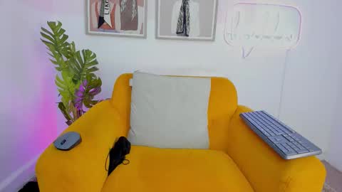 Mia Khalifa online show from 09.09.25