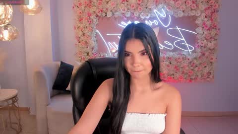 Call me Mia  online show from 10.05.25