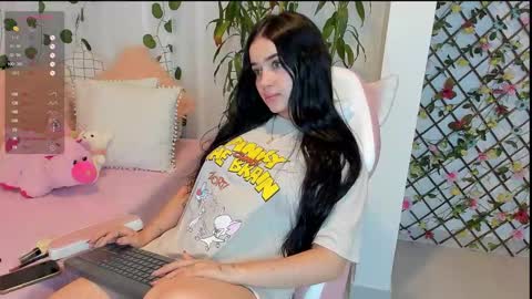 mia 600am-1000am Colombia time online show from 12.19.24