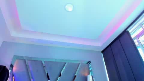 Snapshot of miamirage_ chatting on 10.17.25 miamirage_ online show from 10.17.25