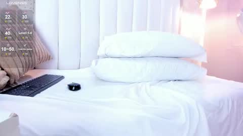Snapshot of miamistrex chatting on 02.14.25 Mia Mistrex online show from 02.14.25