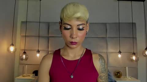 Mia Morgann online show from 01.17.25