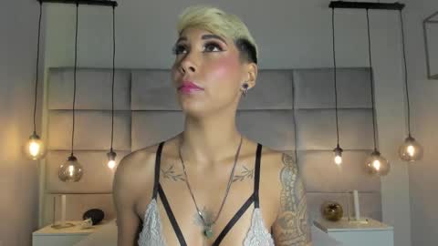 Mia Morgann online show from 01.30.25