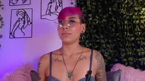 Mia Morgann online show from 11.05.25