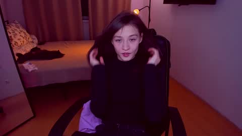 Mia online show from 02.06.25