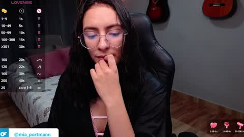 MIAPORTMANN online show from 12.01.24