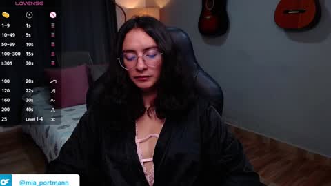 MIAPORTMANN online show from 12.18.24