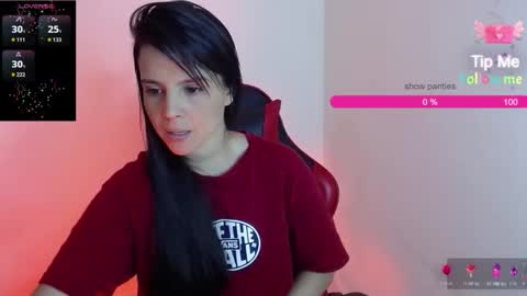 miarobinn_ online show from 11.29.25