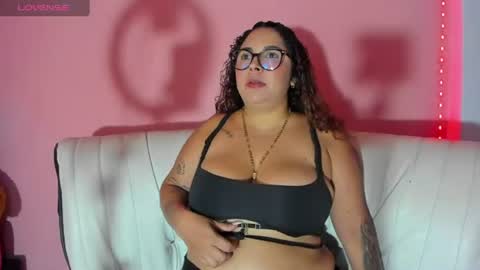 Snapshot of miasexxxydoll chatting on 06.12.26 miasexxxydoll online show from 06.12.26