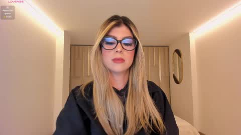 Snapshot of miasilvax chatting on 05.14.26 Mia Silva online show from 05.14.26