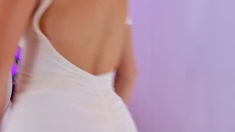 Mia online show from 12.18.24