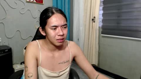 Snapshot of miatrixs chatting on 10.22.25 Mia online show from 10.22.25