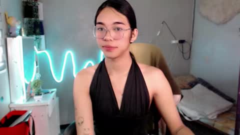 Snapshot of miatrixs chatting on 02.19.26 Mia online show from 02.19.26