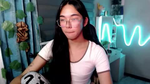 Snapshot of miatrixs chatting on 02.19.26 Mia online show from 02.19.26