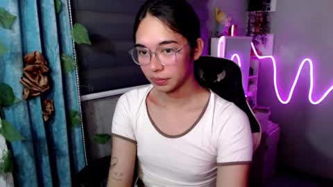 Snapshot of miatrixs chatting on 02.24.26 Mia online show from 02.24.26