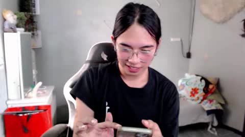 Snapshot of miatrixs chatting on 02.28.26 Mia online show from 02.28.26