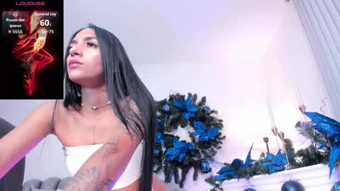 Mia Vegas online show from 12.22.25