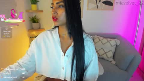 Snapshot of miavelvet_22 chatting on 01.14.26 Mia Velvet online show from 01.14.26