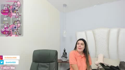 Mia Villalobos online show from 09.25.25