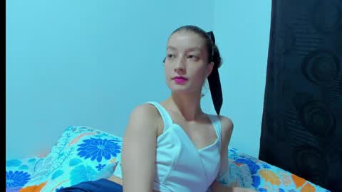 Snapshot of miavolkova_ chatting on 04.13.26 Chloe online show from 04.13.26