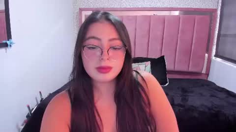 Snapshot of miawils_ chatting on 07.14.26 M I A W I L S online show from 07.14.26