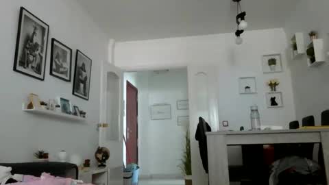 Snapshot of mich6921 chatting on 06.01.26 MILO MIAMI online show from 06.01.26