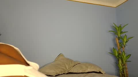 Snapshot of michael_godness_ chatting on 10.06.25 Michael online show from 10.06.25