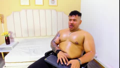 MICHAEL online show from 10.06.25