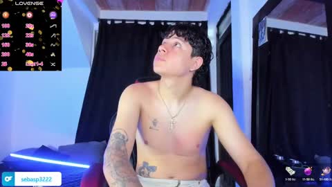 michael independent model  online show from 01.04.25