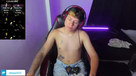 michael independent model  online show from 10.02.25