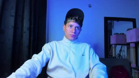 michael independent model  online show from 03.28.26