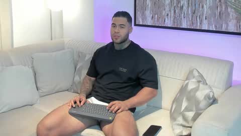 Snapshot of michael_salens chatting on 02.12.25 Michael Salens independent model online show from 02.12.25