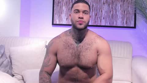 Snapshot of michael_salens chatting on 02.19.25 Michael Salens independent model online show from 02.19.25