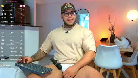 Snapshot of michael_salens chatting on 10.20.25 Michael Salens independent model online show from 10.20.25