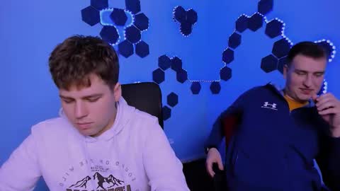 Snapshot of michael_strong_ chatting on 12.17.25 Your Michael online show from 12.17.25