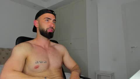 Snapshot of michaelevansx chatting on 05.17.26 MichaelEvansx online show from 05.17.26