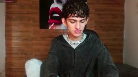 Snapshot of michaelkoiv chatting on 06.19.26 michaelkoiv online show from 06.19.26