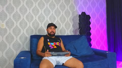 Snapshot of michaell_twink chatting on 01.31.25 Michaell online show from 01.31.25