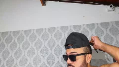 Snapshot of michaell_twink chatting on 02.11.25 Michaell online show from 02.11.25