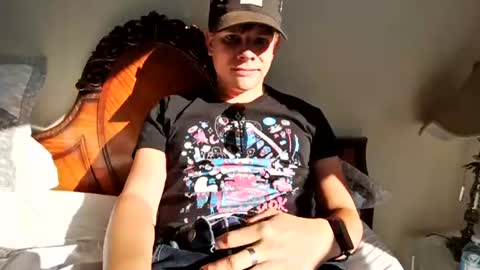 Snapshot of michaeltwinkboy chatting on 07.05.26 michaeltwinkboy online show from 07.05.26