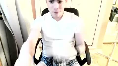 Snapshot of michaeltwinkboy chatting on 07.15.26 michaeltwinkboy online show from 07.15.26