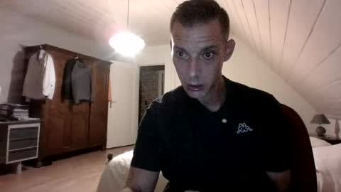Snapshot of michal198677 chatting on 07.17.26 michal198677 online show from 07.17.26