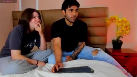 Snapshot of michelandchris chatting on 11.25.25 MichelandChris online show from 11.25.25