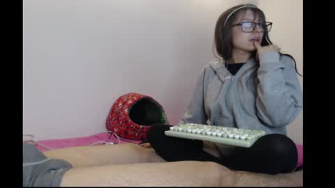 Snapshot of michell_bunny13 chatting on 06.05.26 Michell online show from 06.05.26